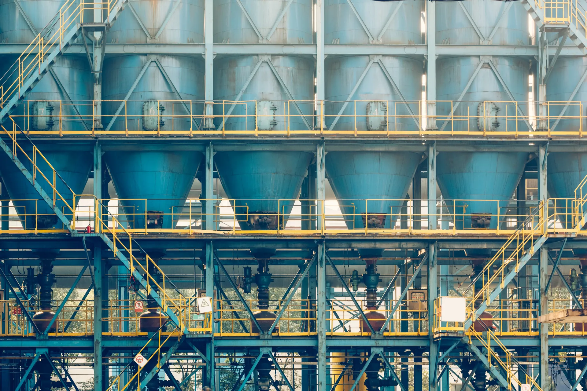 Proyectos industriales Greenfield y Brownfield
